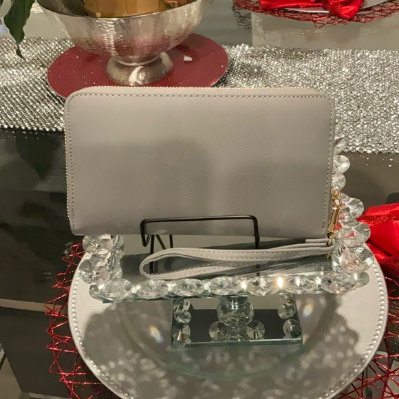 NWOT Betsey Johnson Wristlet Wallet - Picture 2 of 12